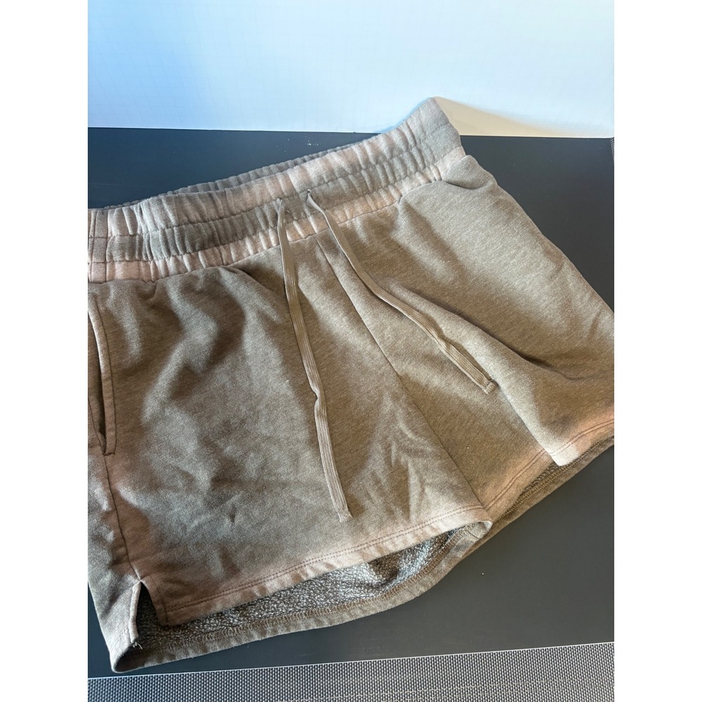 Wild Fable Womens Brown Mineral Wash Fleece Sweat Shorts Size Medium Drawstring